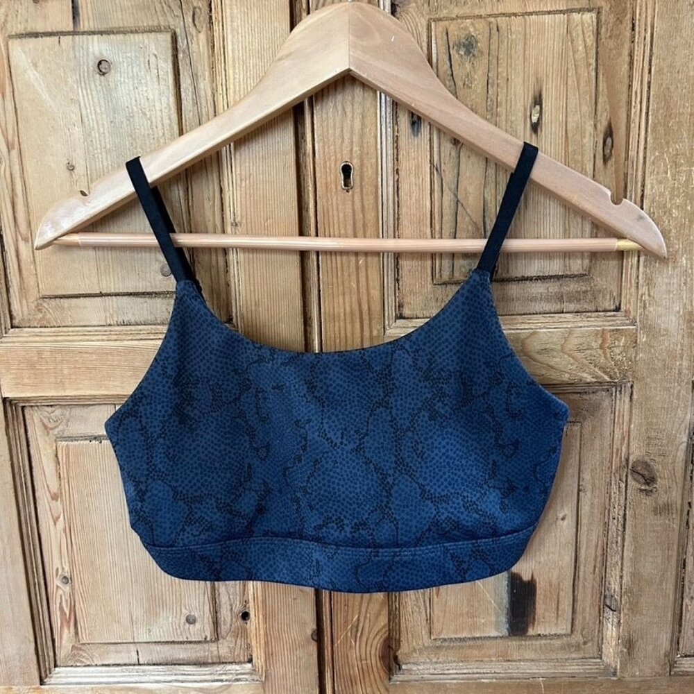 All Fenix Womens Size Medium Black Gray Snake Skin Sports Bra Adjustable Straps‎
